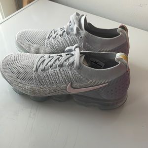 Brand new kicks. No box due to flying them back from OR. Too big for me.